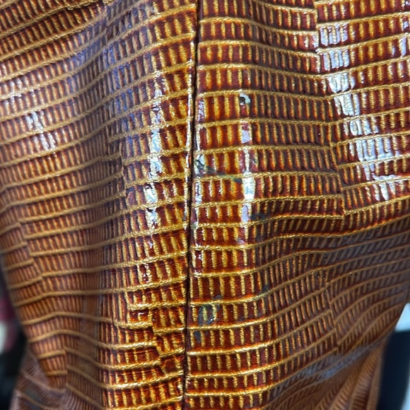 Stylish Gold and Brown Shoulder Bag - Picture 14 of 15